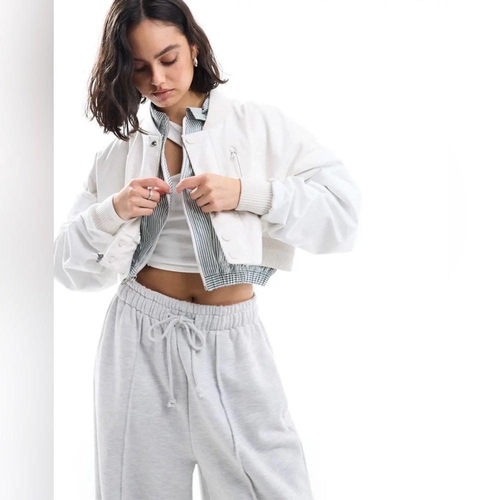 NWT Nike MDC Cropped Woven Double Layered Oversized Bomber Jacket White Sz L